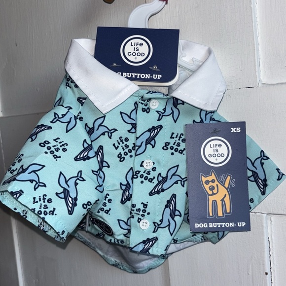 Life Is Good Puppy Dog Button Down Shirt Collar Short Sleeve Shark Top Sz XS New - Picture 2 of 11